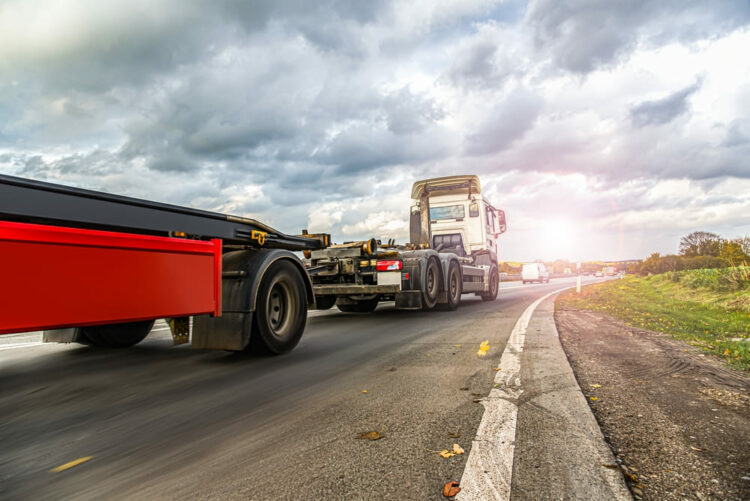 Los 5 Principales Fabricantes de Camiones Remolque: Liderando la Industria del Transporte