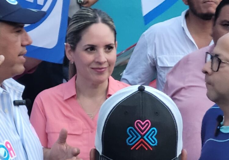 El agua no tiene color partidista: Ale Cárdenas