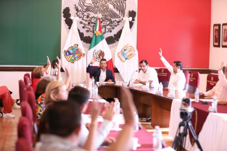 Aprueba Cabildo nueva licencia a alcalde para continuar campaña.