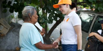 Visita Mayra Benavides a Colonos de la Echeverría