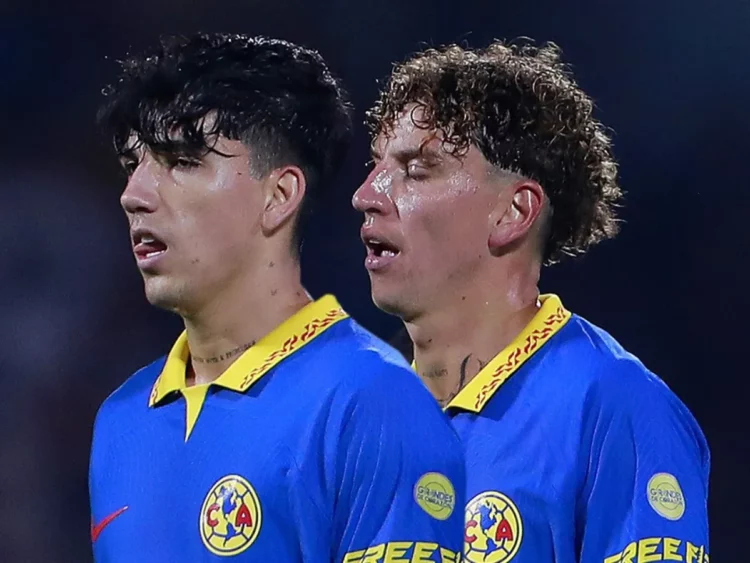 Kevin Álvarez 'acusa' a Lichnovsky
