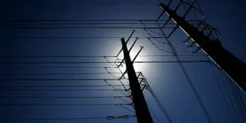 Por mega apagón en Reynosa tuvieron que pasar la noche a 35 °C