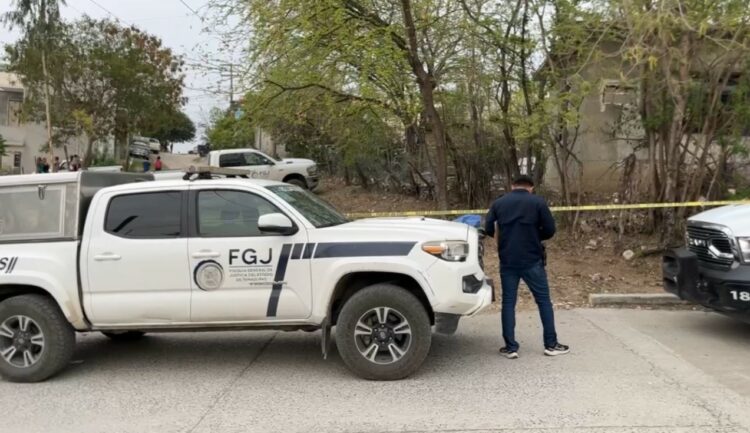 Masculino pierde la vida en la via pública en la colonia Amalia