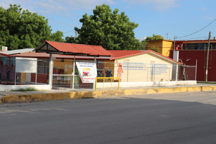 Intenso calor provoca ausentismo en escuelas