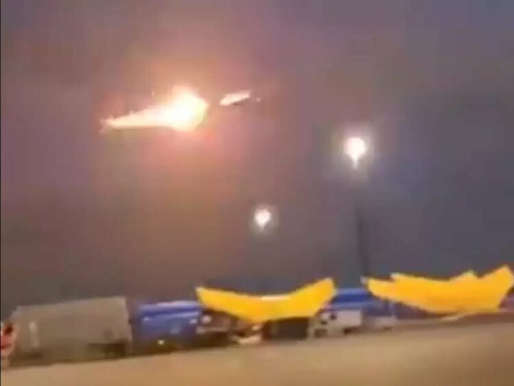 Avión-con-casi-400-pasajeros-se-incendia-en-pleno-vuelo