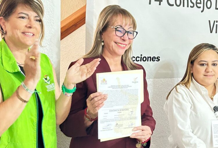 Blanca Anzaldúa recibió constancia de mayoría de votos, misma que la convierte en ganadora del distrito XlV