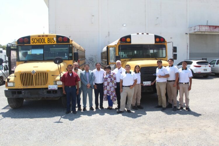 Recibe CONALEP Victoria donación de autobuses escolares