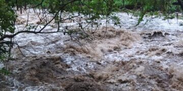 Piden autoridades no exponerse ante la creciente de  «Ríos y Canales». 