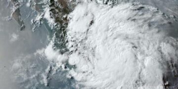 Depresión tropical 3 podría convertirse en Tormenta Tropical “Chris” y azotar el norte de Veracruz