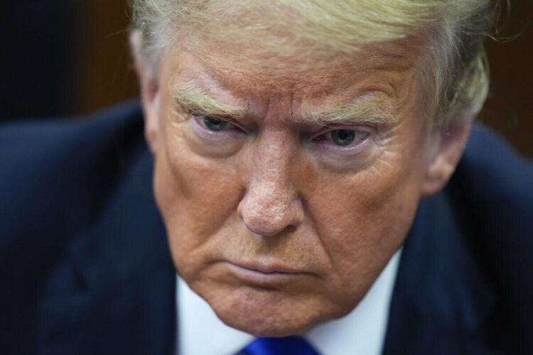 Donald-Trump-recibe-millones