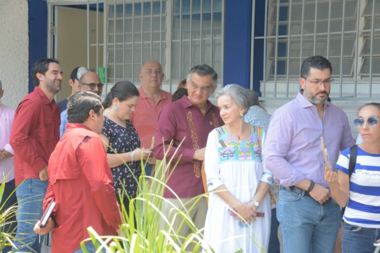 Américo Villarreal votando elecciones 2024