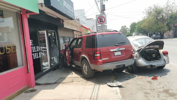 Vuelven a chocar en el 21 Carrera Torres