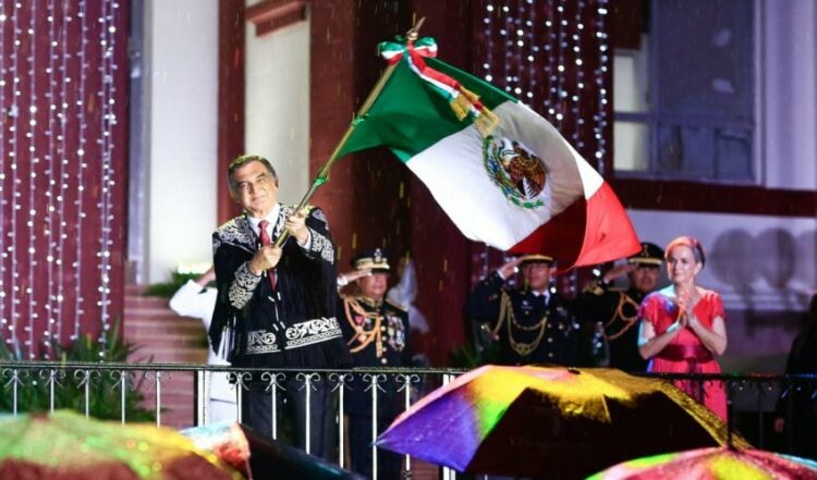 Vivan las mujeres y los hombres de la transformación: Américo