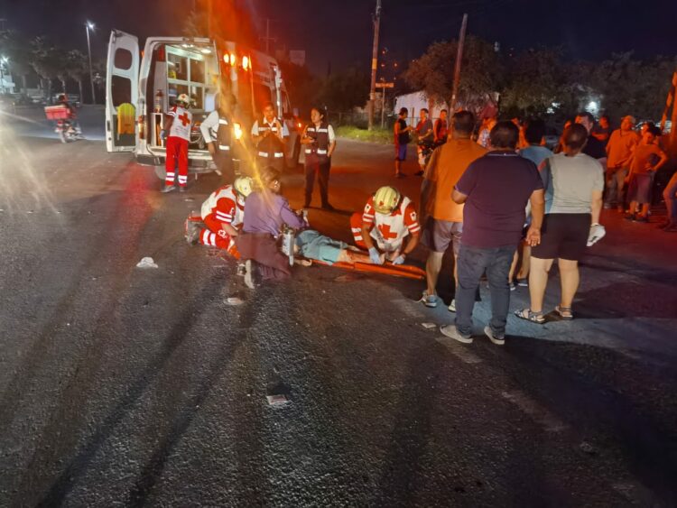 Mujer sufre fractura de cráneo tras ser arrollada en Avenida de la Unidad