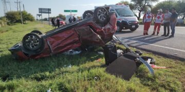 Volcadura en la salida Matamotoros