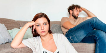 Hacerle la ley del hielo a tu pareja es una manipulación tóxica