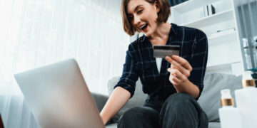 El 89% de los mexicanos combina canales físicos y digitales para comprar