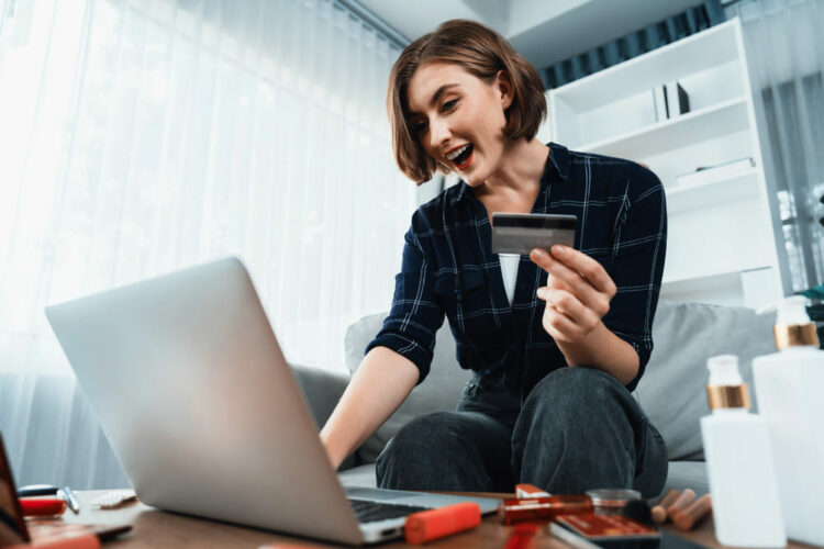 El 89% de los mexicanos combina canales físicos y digitales para comprar