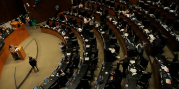 Avanza en Senado reforma contra maltrato animal