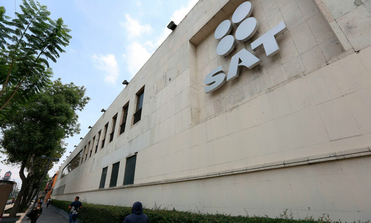 SAT reafirma su compromiso para combatir la corrupción