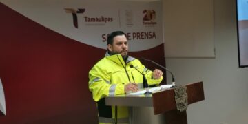 Cierran tramos carreteros en tamaulipas por “hielo negro” y habilitan albergues