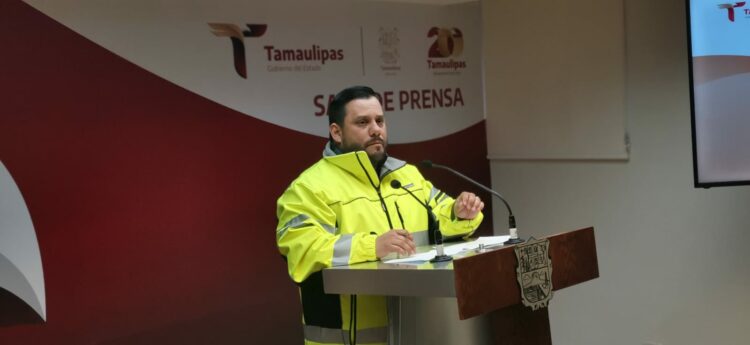 Cierran tramos carreteros en tamaulipas por “hielo negro” y habilitan albergues