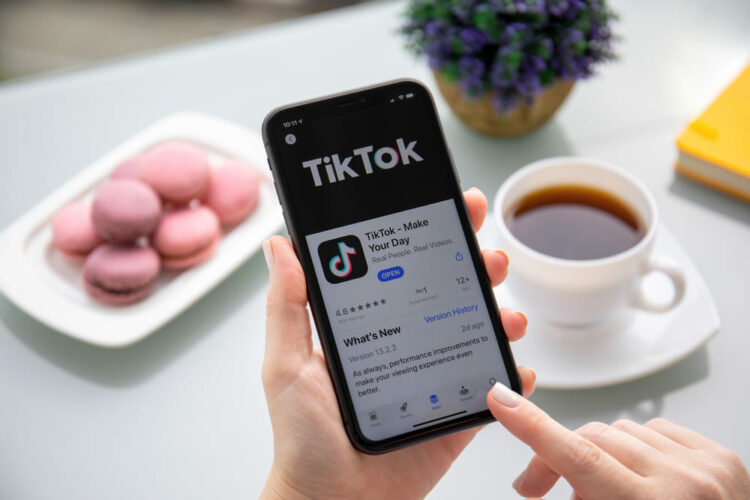 Tiktok sigue fuera de las tiendas de apps en EE. UU. pese a retraso en la prohibición
