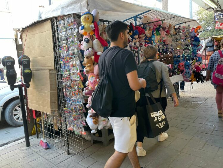 Preparan comerciantes ofertas para el 14 de febrero