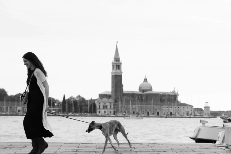 En 2025, muchas iglesias de Estados Unidos están adaptando sus misas y servicios para atraer a fieles extranjeros