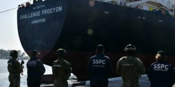 Decomisan buque con 10 millones de litros de diésel en Tamaulipas