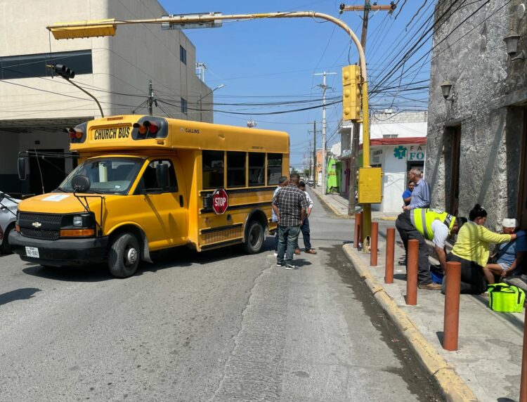 Atropella camión de la iglesia a mujer de 60 años