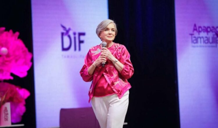 Presidenta DIF rinde su segundo informe de actividades