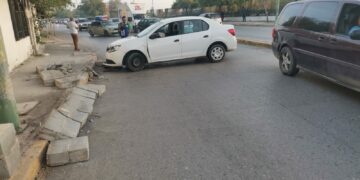 Conductor imprudente provoca caos en el Eje Vial