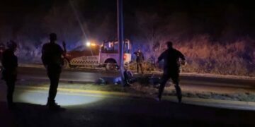 Motociclista Fallece al Chocar contra Luminaria en Lib Naciones Unidas