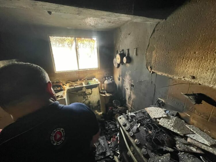 Explosión e incendio sacuden vivienda en Ciudad Victoria