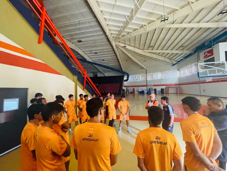 Jorge Dimas arranca trabajos con Correcaminos Premier en la UAT