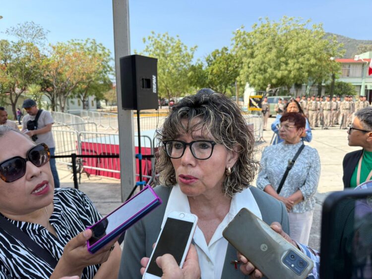 SEBIEN entrega víveres tras lluvias por Barry