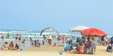 Profeco vigila comercios turísticos en vacaciones de verano