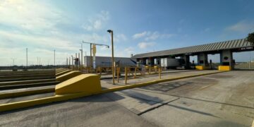 Amplían a 18 carriles el Puente de Comercio Mundial III