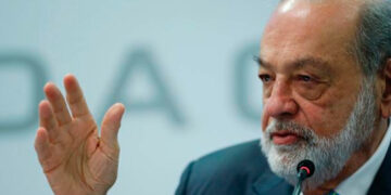 Pemex debe más de 700 millones de dólares a empresa de Carlos Slim