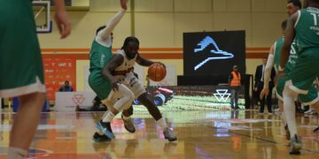 Correcaminos vence de nuevo a Abejas en casa