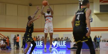 Correcaminos cae ante Fuerza Regia en vibrante duelo