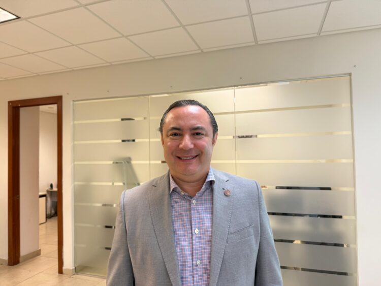 Miedo a deportaciones vacía campos y comercios en Texas