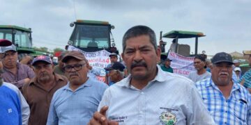 Detienen a líder de sorgueros tras bloqueos en carretera y puente internacional