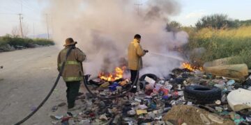 Sofocan incendio en el relleno sanitario
