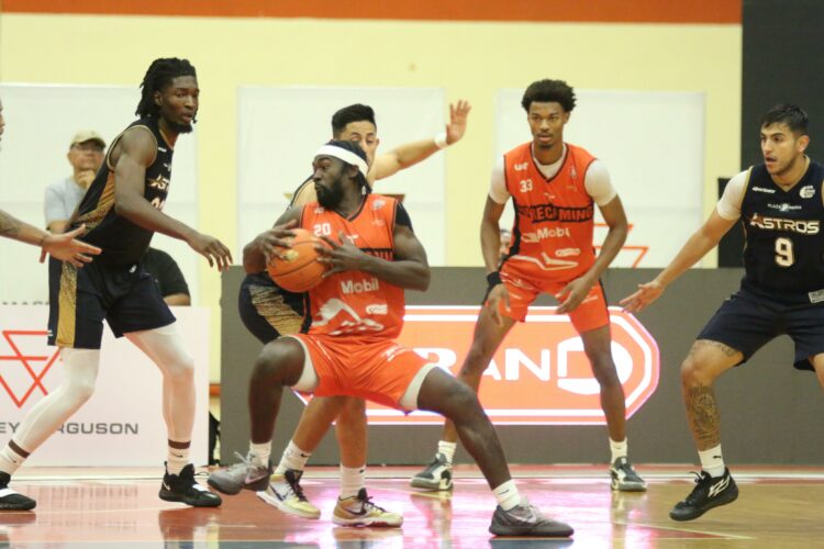 Correcaminos sede la serie ante Astros