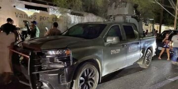 Ciudadanos detienen a militares por presunto robo en transmisión en vivo