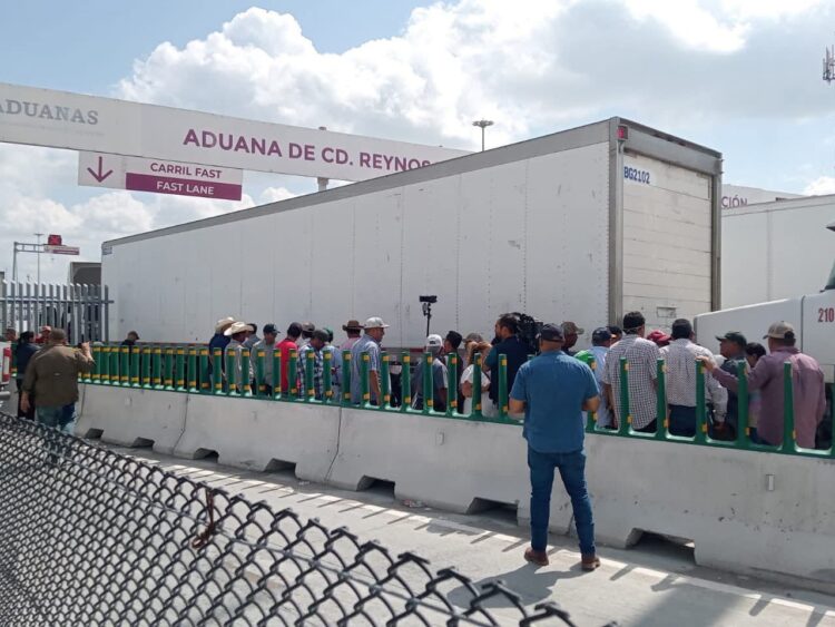 Nuevo bloqueo en Reynosa-Pharr: campesinos piden apoyo a Sheinbaum