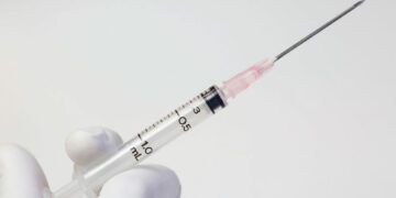 Ecuador analiza reforma para castigar violación con castración química