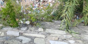 Basura invade el río San Marcos y preocupa a activistas